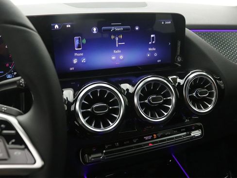 New 2026 Mercedes-Benz GLA 250 image 6