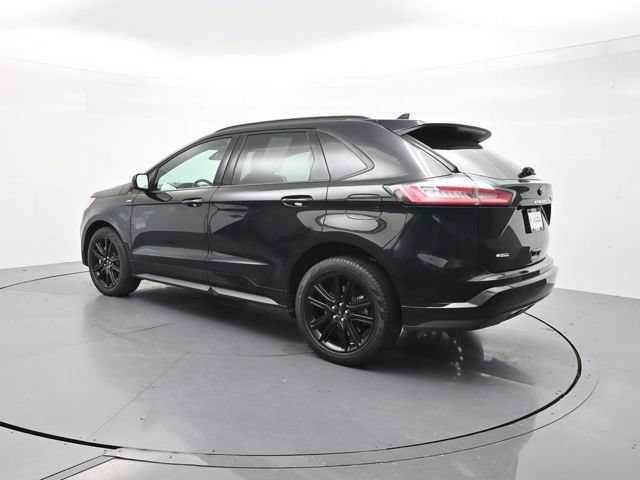 Used 2024 Ford Edge SEL AWD/4WD image 2