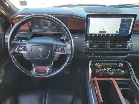 Certified 2023 Lincoln Navigator 4WD image 10