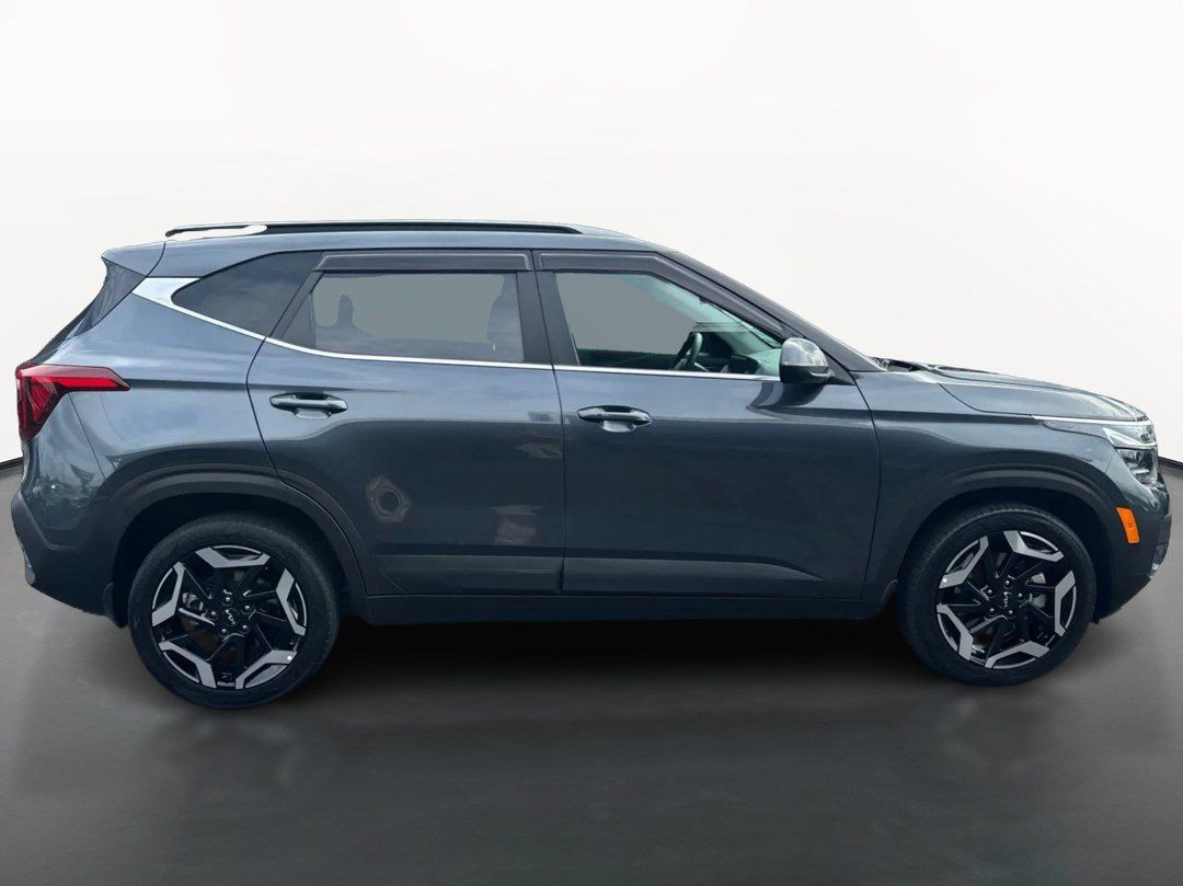 Used 2024 Kia Seltos SX AWD/4WD image 2
