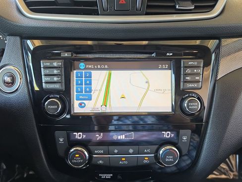 Used 2015 Nissan Rogue SL w/ SL Premium Package FWD image 15
