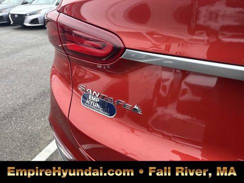 Used 2020 Hyundai Santa Fe SE image 5