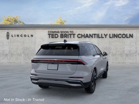 New 2026 Lincoln Nautilus Reserve w/ Jet Appearance Package AWD/4WD image 8