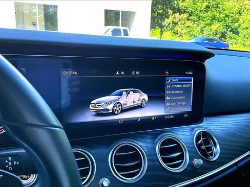 Used 2020 Mercedes-Benz E 350 4MATIC Sedan image 37
