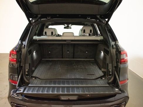 Certified 2023 BMW X5 xDrive40i w/ Executive Package image 25