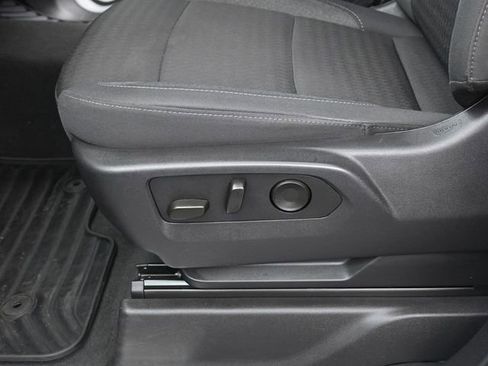 Used 2025 Chevrolet Silverado 2500 LT w/ Convenience Package image 11