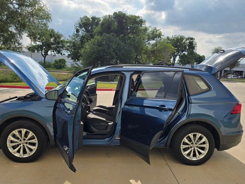 Used 2019 Volkswagen Tiguan S FWD image 14