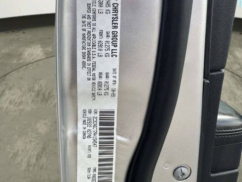 Used 2010 Chrysler 300 C w/ Luxury Group II RWD image 44