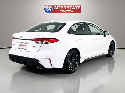 Used 2025 Toyota Corolla SE w/ SE Premium Package FWD image 7