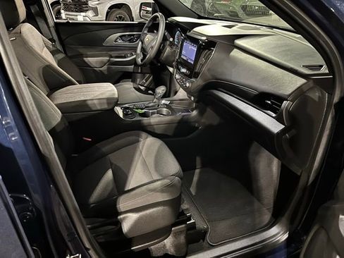 Used 2023 Chevrolet Traverse LT image 21
