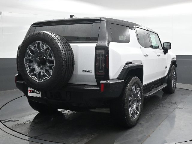Used 2025 GMC Hummer EV 3X w/ LPO, Cargo Utility Package AWD/4WD image 4