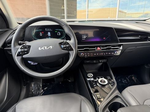 Used 2023 Kia Niro EX w/ EX Cold Weather Package FWD image 16