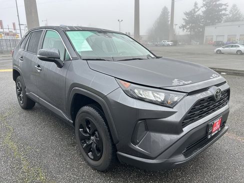 Certified 2022 Toyota RAV4 LE image 3