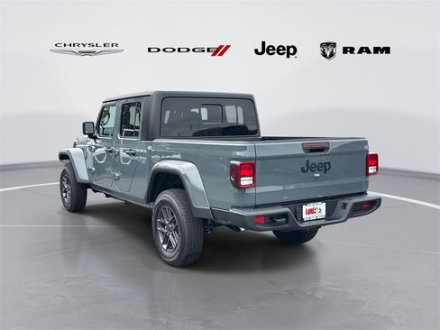 New 2026 Jeep Gladiator Sport image 4