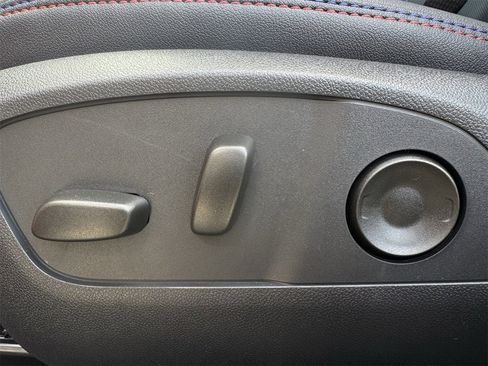 New 2026 Chevrolet Equinox EV RS image 20