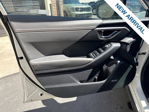 Used 2024 Subaru Crosstrek 2.5i Limited w/ Crosstrek Mirror Package AWD/4WD image 17