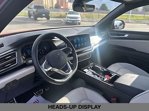 Used 2024 Volkswagen Atlas Cross Sport SEL Premium R-Line AWD/4WD image 19