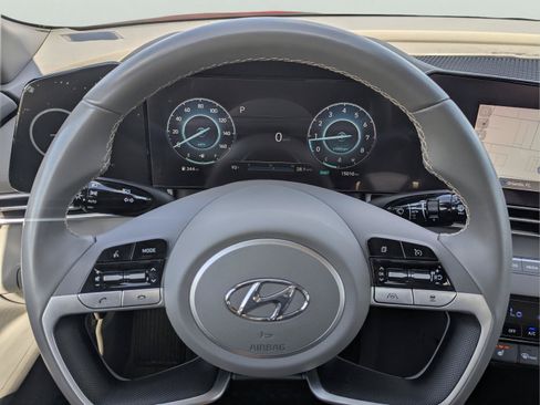 Used 2023 Hyundai Elantra SEL w/ Convenience Package FWD image 25