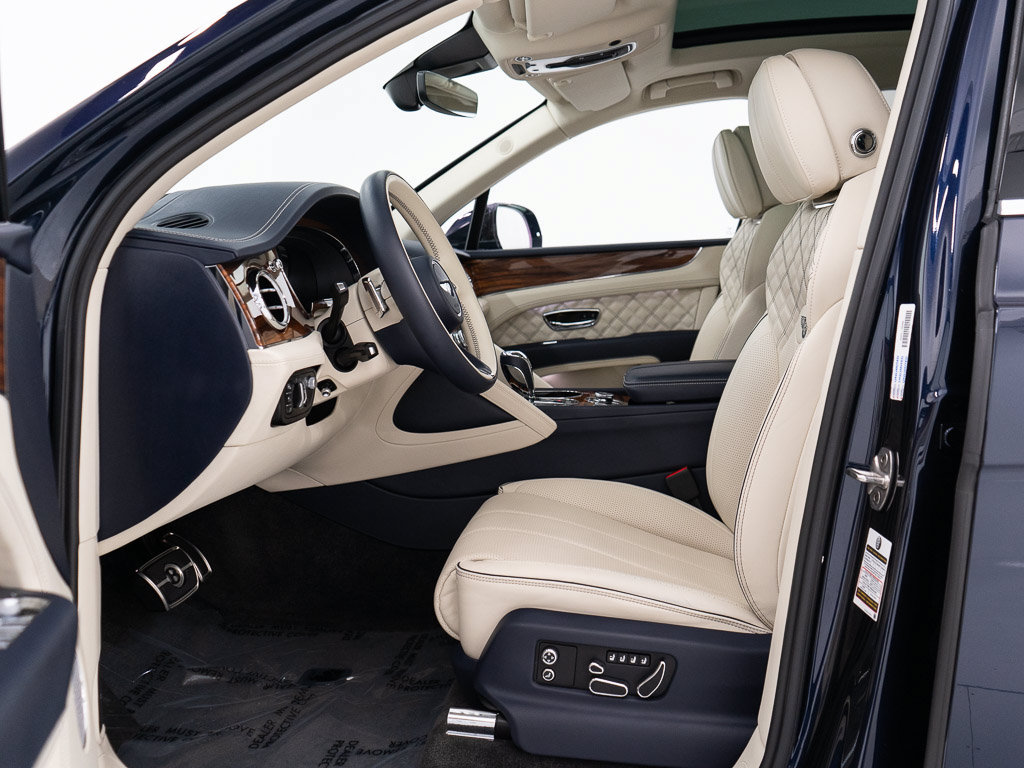 Certified 2022 Bentley Bentayga AWD/4WD image 15