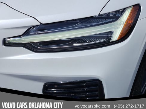 Used 2022 Volvo S60 T8 R-Design Expression w/ Premium Package AWD/4WD image 9