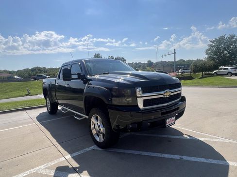 Used 2010 Chevrolet Silverado 2500 LTZ w/ Convenience Package AWD/4WD image 4