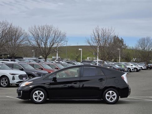 Used 2015 Toyota Prius Three image 7