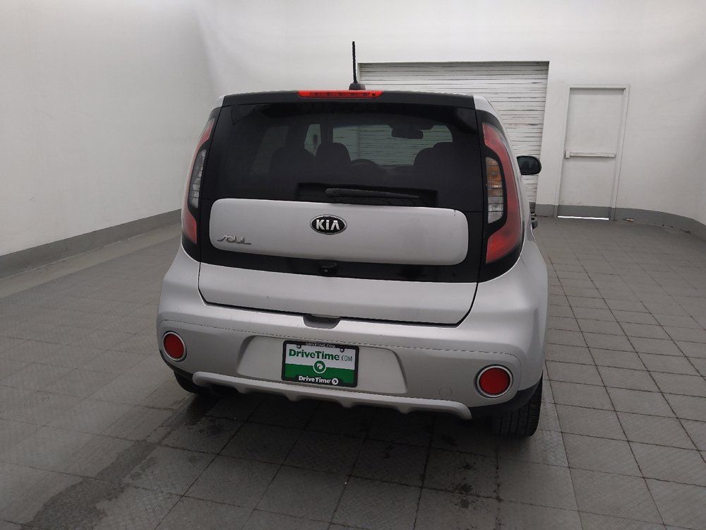 Used 2017 Kia Soul + FWD image 7