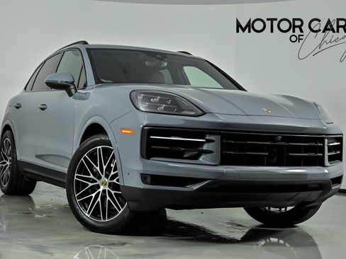 Used 2025 Porsche Cayenne AWD/4WD image 1