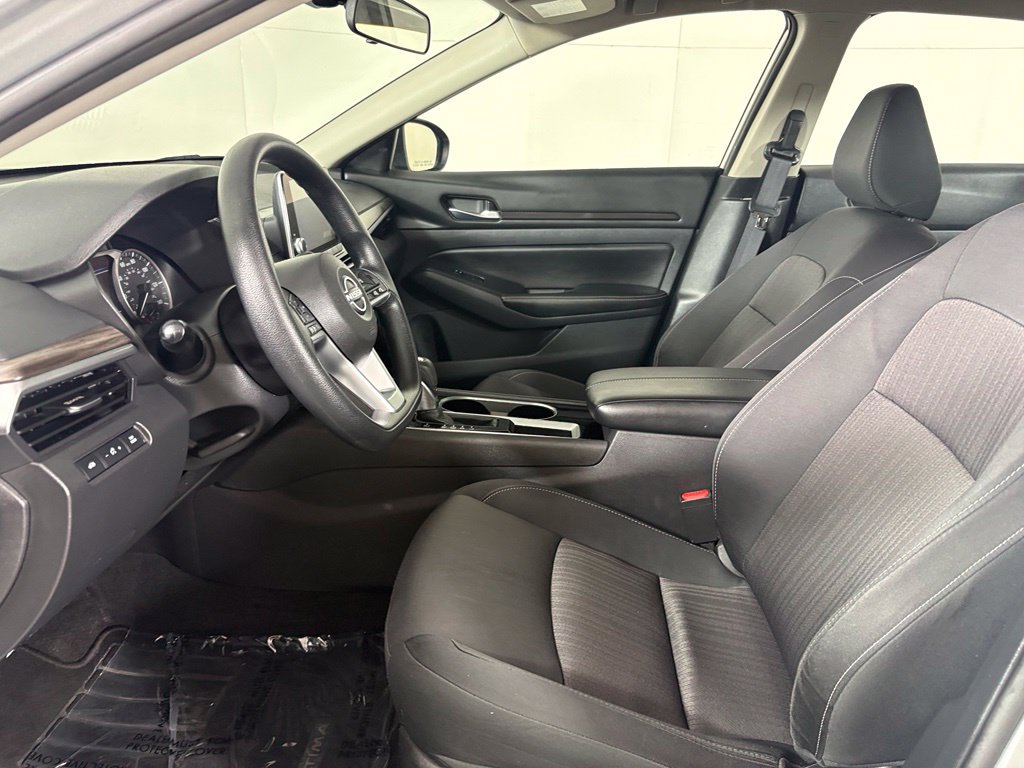 Used 2024 Nissan Altima 2.5 SV FWD image 21