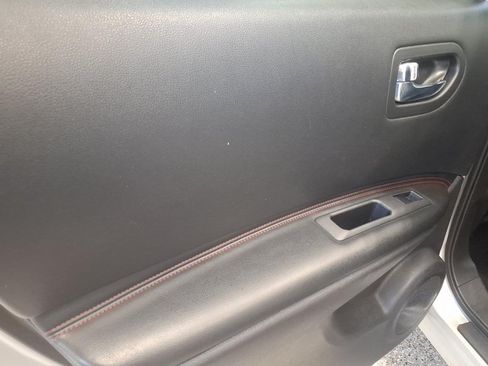 Used 2013 Nissan Rogue SL AWD/4WD image 19