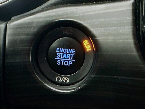 Used 2019 Jeep Grand Cherokee Altitude image 28