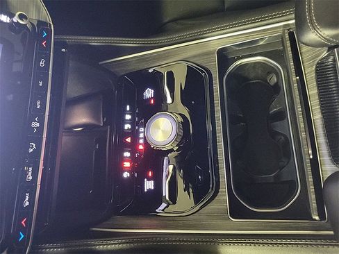 Used 2024 Jeep Wagoneer Series III image 25