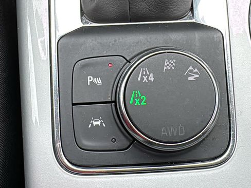 Used 2024 Chevrolet Blazer LT w/ Convenience Package AWD/4WD image 22