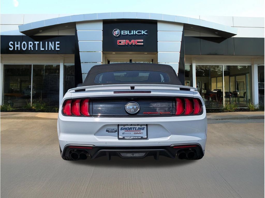 Used 2021 Ford Mustang GT Premium w/ Equipment Group 401A RWD image 4