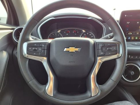Used 2025 Chevrolet Blazer LT FWD image 67