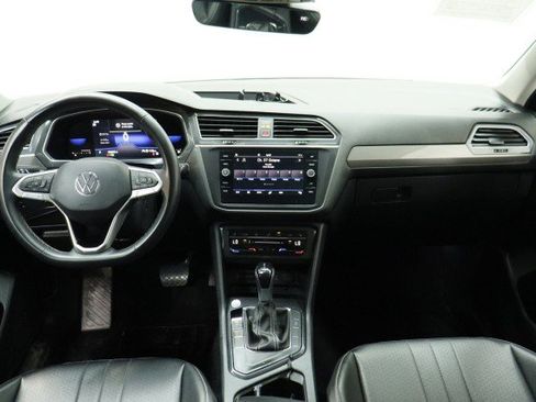 Used 2022 Volkswagen Tiguan SE FWD image 24