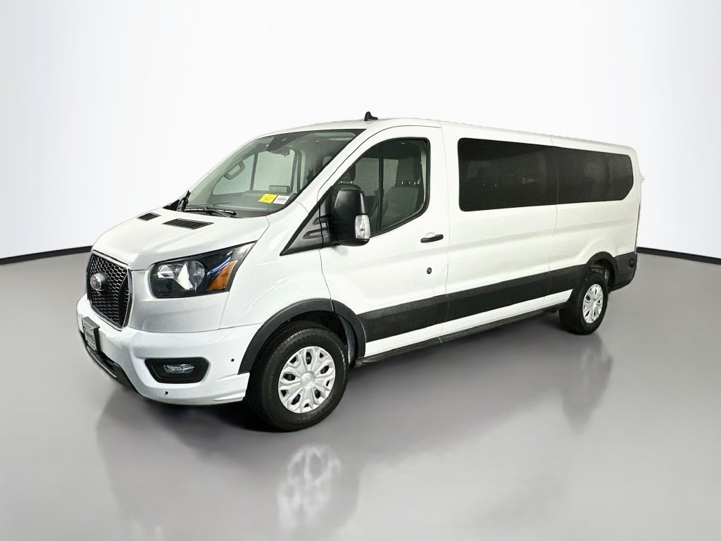Used 2024 Ford Transit 350 XLT RWD image 3