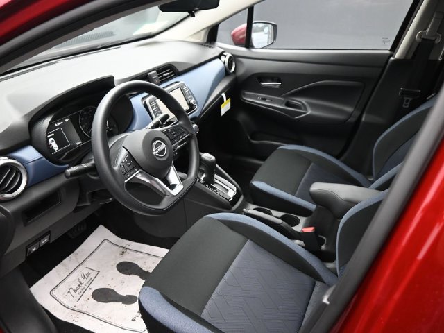 Used 2025 Nissan Versa SV w/ Trunk Package FWD image 32