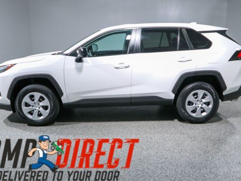 Used 2024 Toyota RAV4 LE FWD image 10