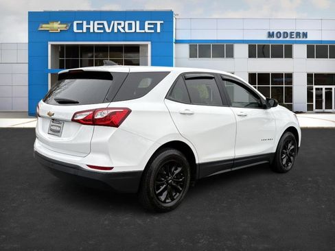 Used 2020 Chevrolet Equinox LS w/ LS Convenience Package image 5