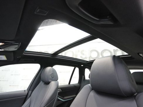 Used 2021 BMW X5 xDrive40i AWD/4WD image 27