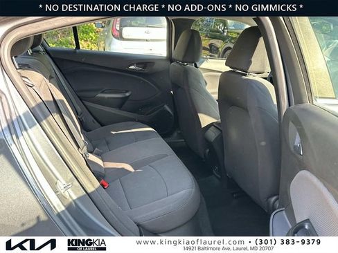 Used 2019 Chevrolet Cruze LT w/ Convenience Package FWD image 17
