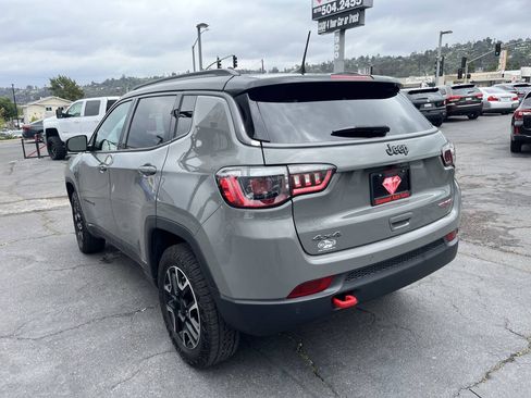 Used 2021 Jeep Compass Trailhawk w/ Sun and Sound Group AWD/4WD image 10