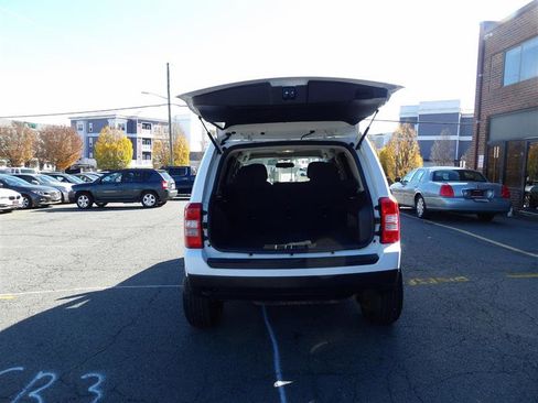 Used 2017 Jeep Patriot Sport w/ Power Value Group image 9