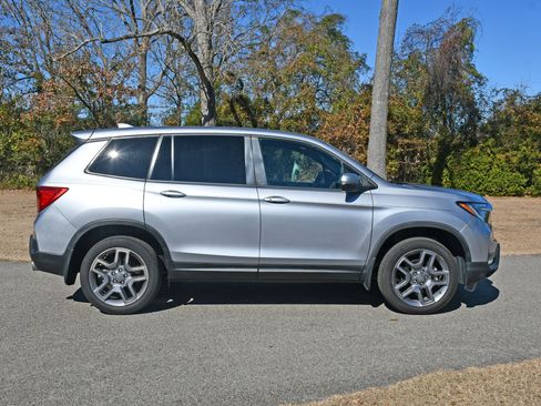 Used 2023 Honda Passport EX-L image 5