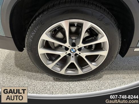 Used 2024 BMW X5 xDrive40i w/ Premium Package AWD/4WD image 21