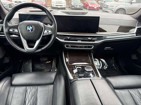 Used 2025 BMW X5 xDrive50e image 10