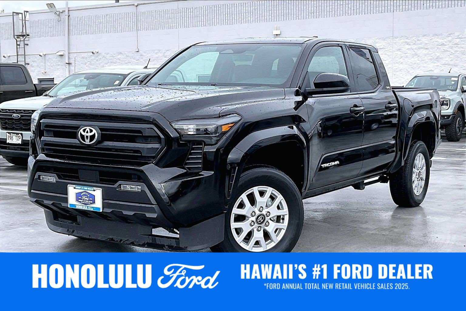 Used 2025 Toyota Tacoma SR5 AWD/4WD image 1