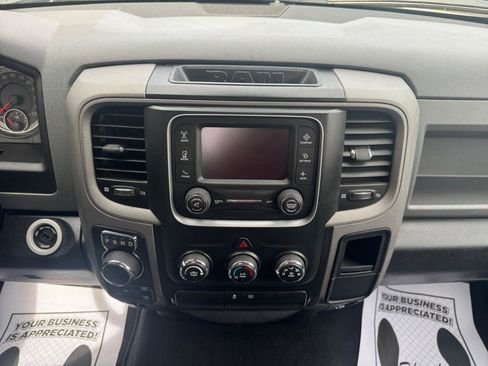 Used 2017 RAM 1500 Express AWD/4WD image 8