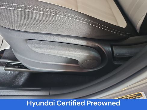 Certified 2023 Hyundai Venue SEL FWD image 28